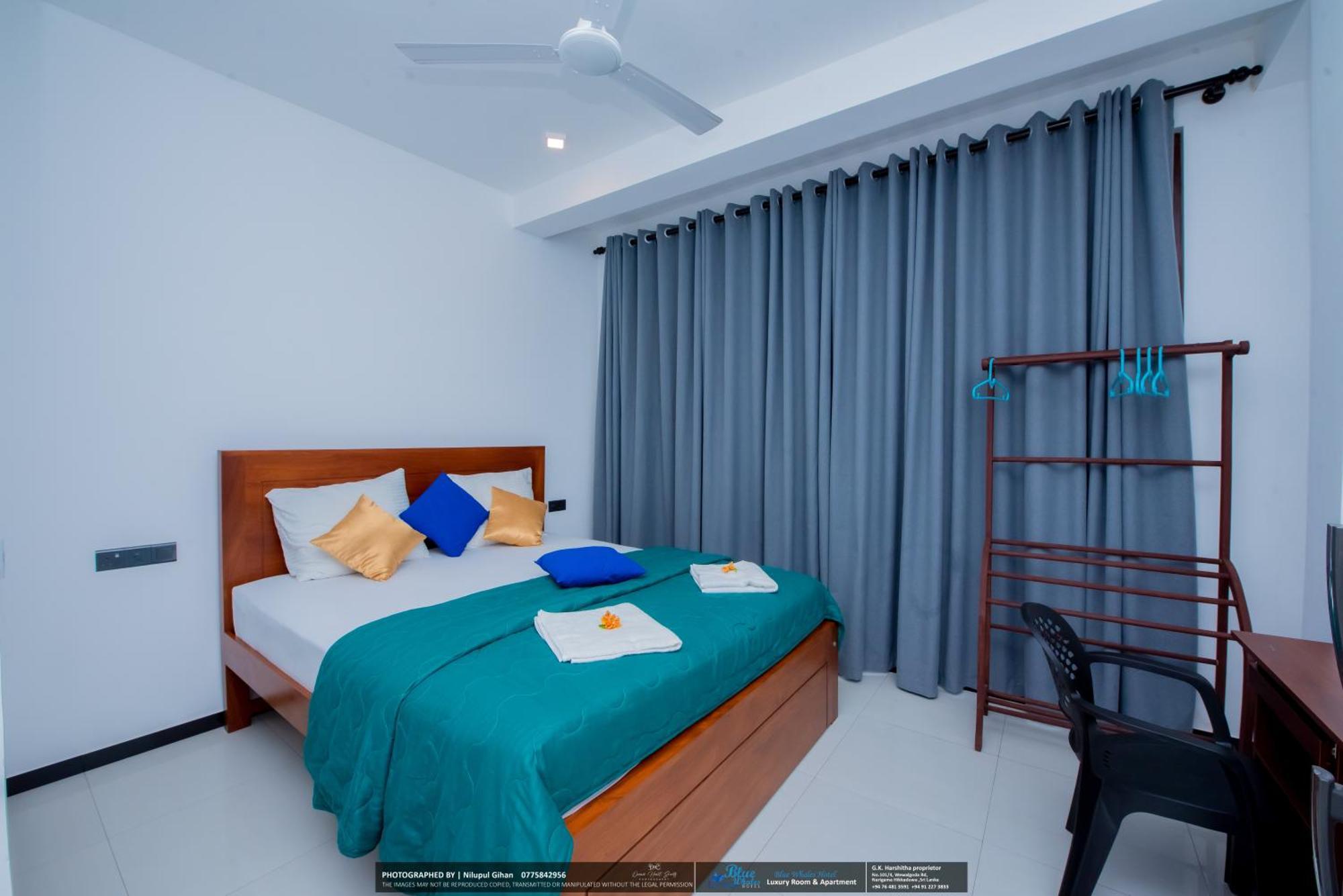 Blue Whales Hotel Hikkaduwa Exterior photo